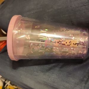 Yes Way Ros`e cup with chapstick and nail file